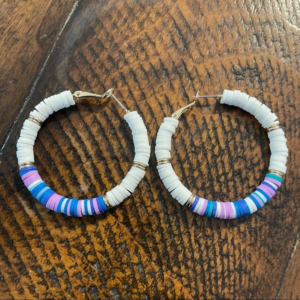 New White/blue/gold hoop earrings.